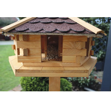 Vogelhaus aus Holz mit Dach