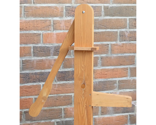 Holzwasserpumpe für den Garten
