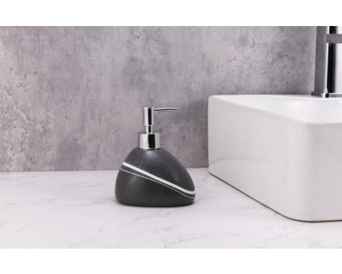 Seifenspender aus Stein mit Pumpe für das Badezimmer