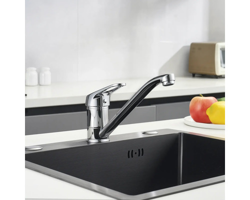 Küchenspüle mit Wasserhahn