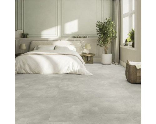 Schlafzimmer mit Doppelbett und Bodenfliesen