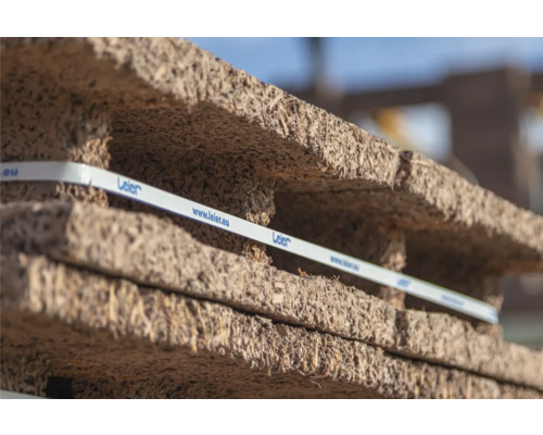 Spanplattenstapel mit Leier-Band