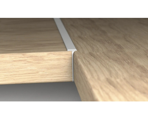 Verbindungsstück zwischen zwei Arbeitsplatten