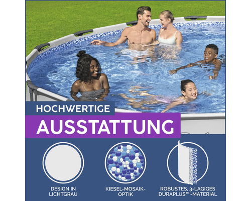 Szene mit Menschen in einem Pool mit hellgrauem Design, Kieselmosaikoptik und robustem, dreilagigem Duraplus Material