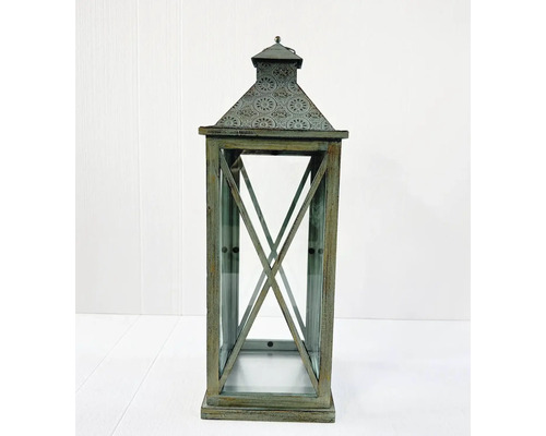 Dekorative Laterne mit Glasfenstern und Metallrahmen