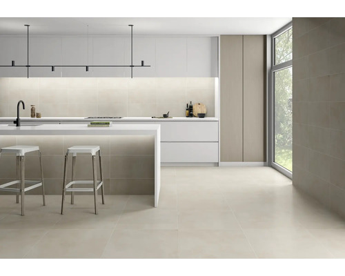 Moderne Küche mit Küchenzeile, Barhockern und Fliesen