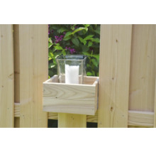 Kerzenhalter aus Holz mit Kerze zur Montage an einem Holzzaun