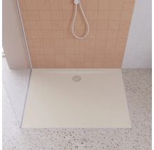 Begehbare Dusche mit flacher Duschwanne und Paneel