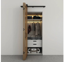 Offener Schrank mit Schiebetürsystem, Kleidung und Aufbewahrungslösungen