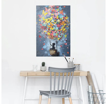 Gemälde mit einem Kind im Korb, der von bunten Schmetterlingen getragen wird, über einem Schreibtisch aufgehängt