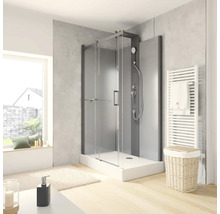 Badezimmer mit Duschkabine, Handtuchwärmer und Dekoration
