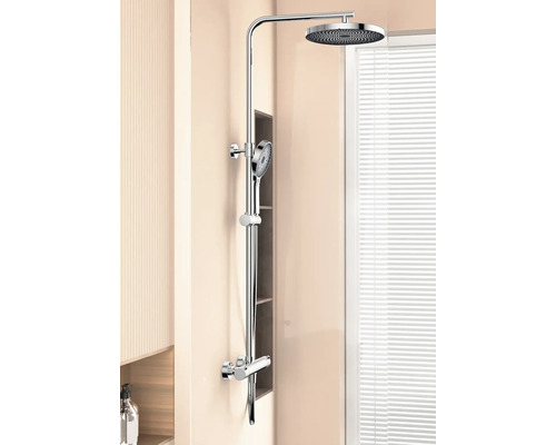 Duschsäule mit Kopf- und Handbrause im Badezimmer