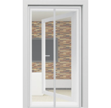 Geöffnete Tür in einem hellen Raum