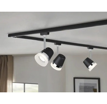 Deckenleuchte mit drei Strahlern an einer Schiene