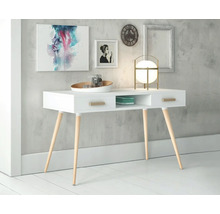 Weißer Schreibtisch mit Holzbeinen, Schubladen und Ablagefach unter Kunst, Uhr und Lampe