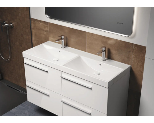 Badezimmerwaschtisch mit zwei Waschbecken, Armaturen und Unterschrank