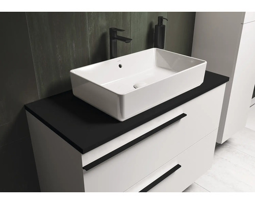 Waschtisch mit Aufsatzwaschbecken im Badezimmer