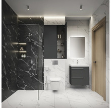 Modernes Badezimmer mit Dusche, Toilette, Waschtisch und Spiegel