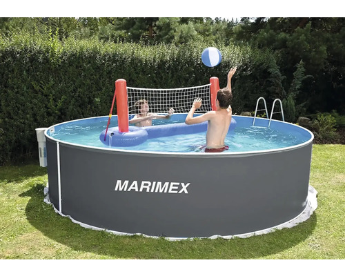 Marimex Frame Pool mit Volleyballnetz und zwei Personen im Garten