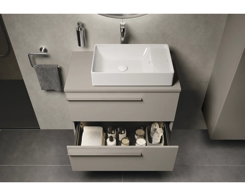 Badezimmer Waschtisch mit offenem Schubfach, Handtüchern, Kosmetika und Waschbecken