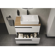 Badezimmer mit Waschtisch, Schubladen und Aufsatzwaschbecken