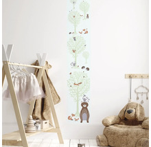 Kinderzimmer mit Wandtattoo mit Waldtieren als Wachstumsmesser