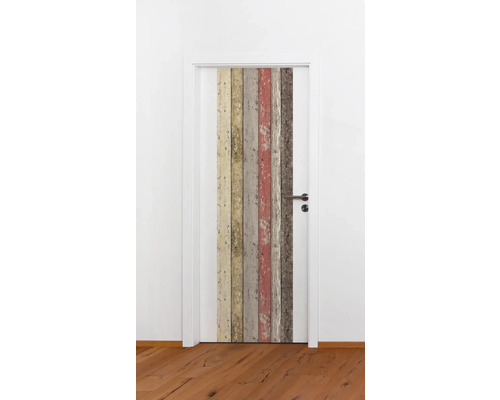 Weiße Tür mit Dekor aus Holzoptik