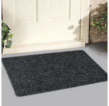 Schmutzfangmatte vor einer Tür