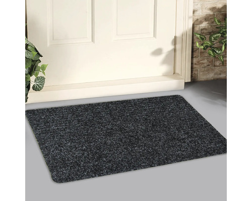 Schmutzfangmatte vor einer Tür