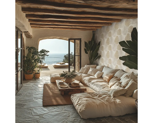 Wohnzimmer mit großem Sofa, Holzbalkendecke und Meerblick