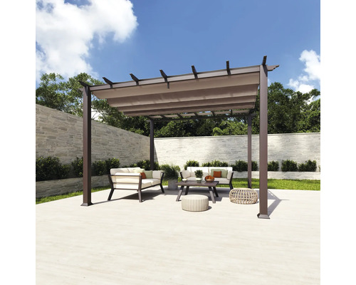 Terrasse mit Pergola, Sitzgruppe und dekorativen Elementen für den Außenbereich