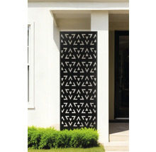Dekoratives Zaunelement mit Dreiecksmuster im Außenbereich