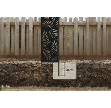 Illustration eines Sichtschutzzauns mit Blättermuster und Betonfundament im Garten.