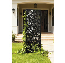 Dekorative Garten Sichtschutzwand mit Blattmuster und Kletterpflanzen