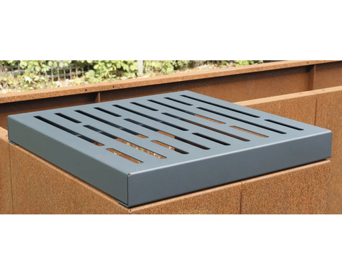 Metallabdeckung mit Schlitzen für ein Hochbeet