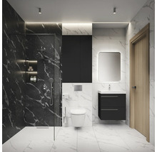 Modernes Badezimmer mit Dusche, Waschtisch, Spiegelschrank und Toilette.
