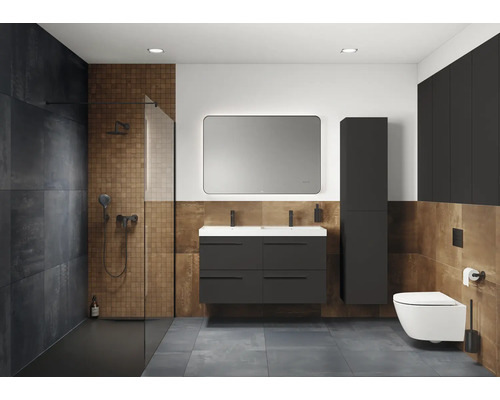 Modernes Badezimmer mit Dusche, Waschtisch, Spiegel, Toilette und Badmöbeln in dunklen Farbtönen