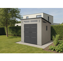 Gartenschuppen mit Doppeltür und Fenster im Garten