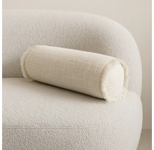 Zierkissen in Zylinderform auf einem Sessel