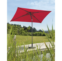 Rechteckiger Sonnenschirm im Garten