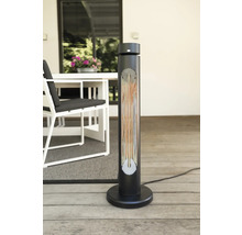 Freistehende Heizstrahler für den Außenbereich auf einer Terrasse