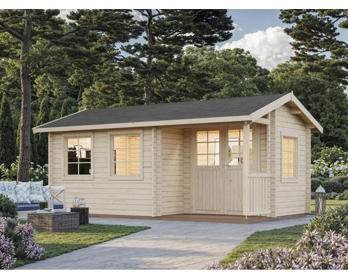 Holzgartenhaus mit Fenstern und Tür im Garten