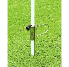 Bodenhülse für Wäschespinnen aus Metall im Rasen