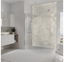 Helles Badezimmer mit Duschkabine, Waschbecken und Spiegel