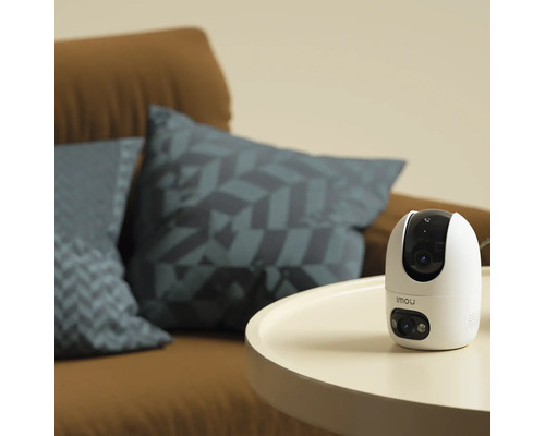 Überwachungskamera auf einem Tisch