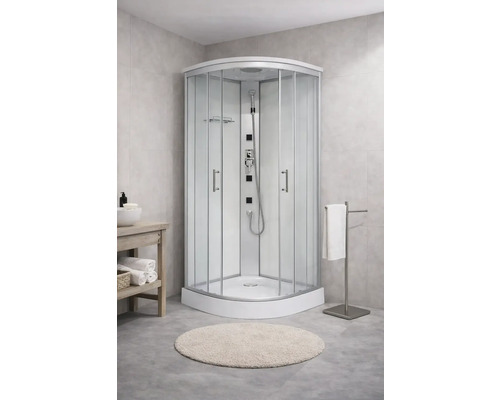 Freistehende Duschkabine mit Glastüren in einem Badezimmer