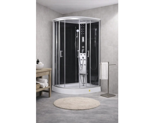 Eck-Duschkabine mit schwarzer Rückwand und Duschpaneel im Badezimmer.