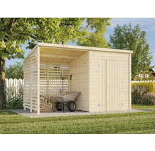 Gartenschrank mit Holzlager, Schubkarre, Rechen und Holz