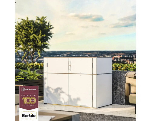 Gartenschrank Bertilo HPL Sideboard 155 x 75 x 116 cm hellgrau Aufnahme eines Outdoor-Schranks mit Türen auf einer Terrasse, ideal für die Aufbewahrung im Freien.