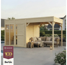 Gartenzimmer mit Lounge-Ecke und Geräteschuppen aus Holz